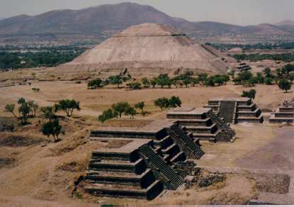 ′′ Piramide del Sol ′′ en Teotihuacán.